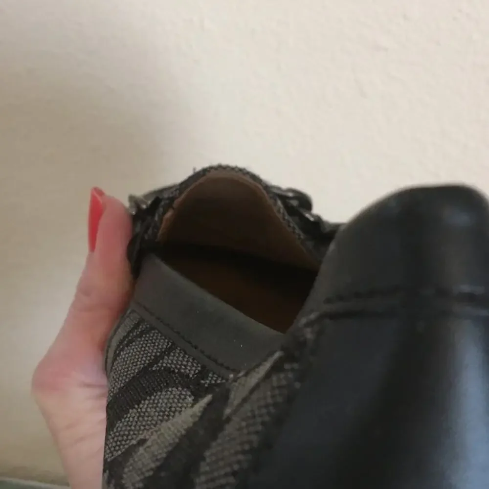 Coach Olive Loafers Flats Signature Logo Canvas Black & Gray Size 7 1/2 Shoes